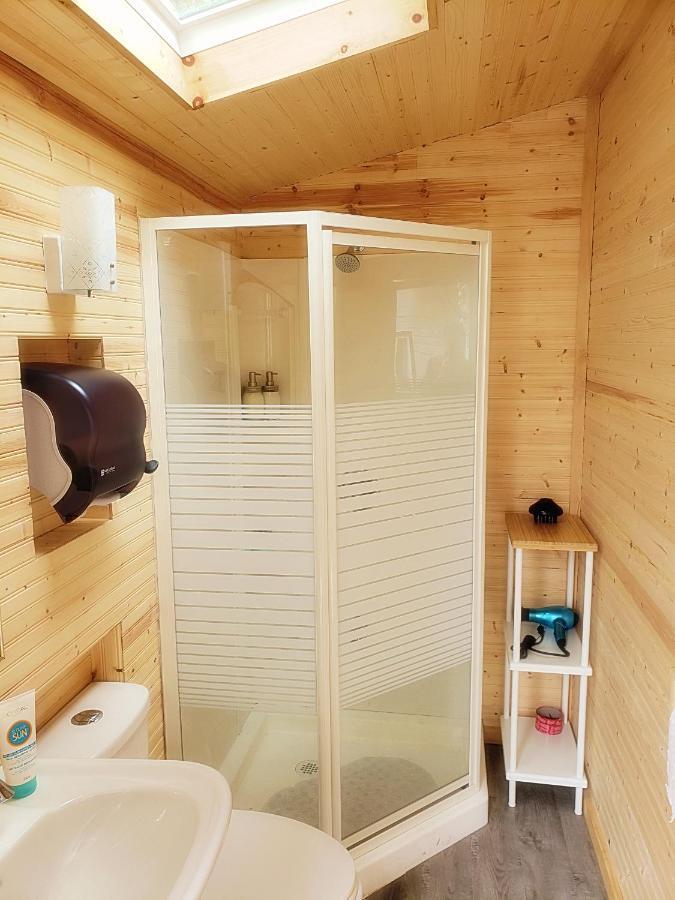 New Buddha Bing Unique Experience Cottage And Cabins Tobermory Exterior photo