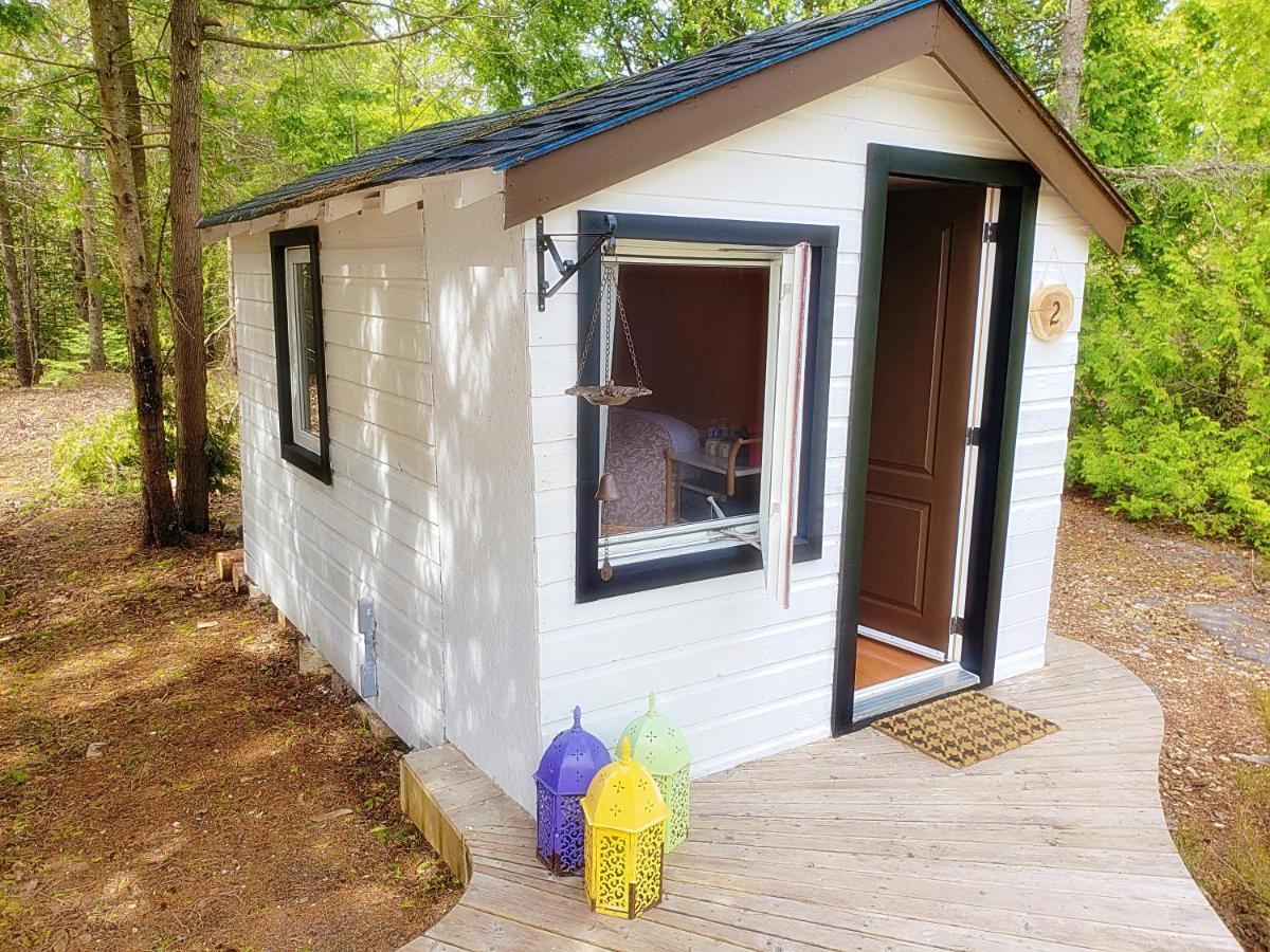 New Buddha Bing Unique Experience Cottage And Cabins Tobermory Exterior photo